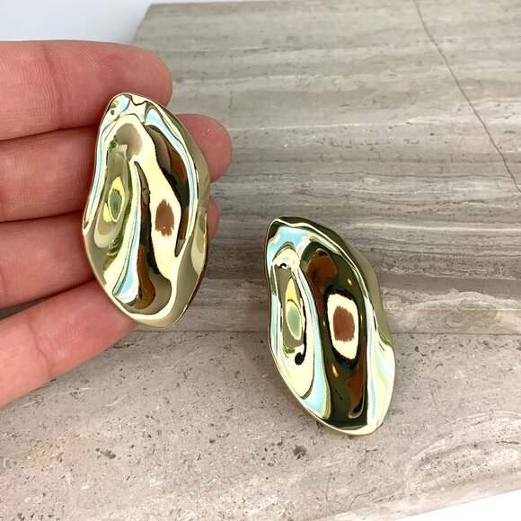 New ~ Anthropologie Shashi Barcelona Stud Gold Earrings - Picture 4 of 12